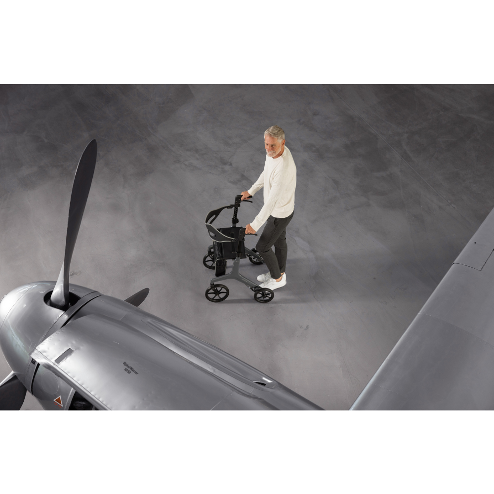 Rollator AeroWalk Carbon - (EXTRA LEICHT - 4,6 kg)