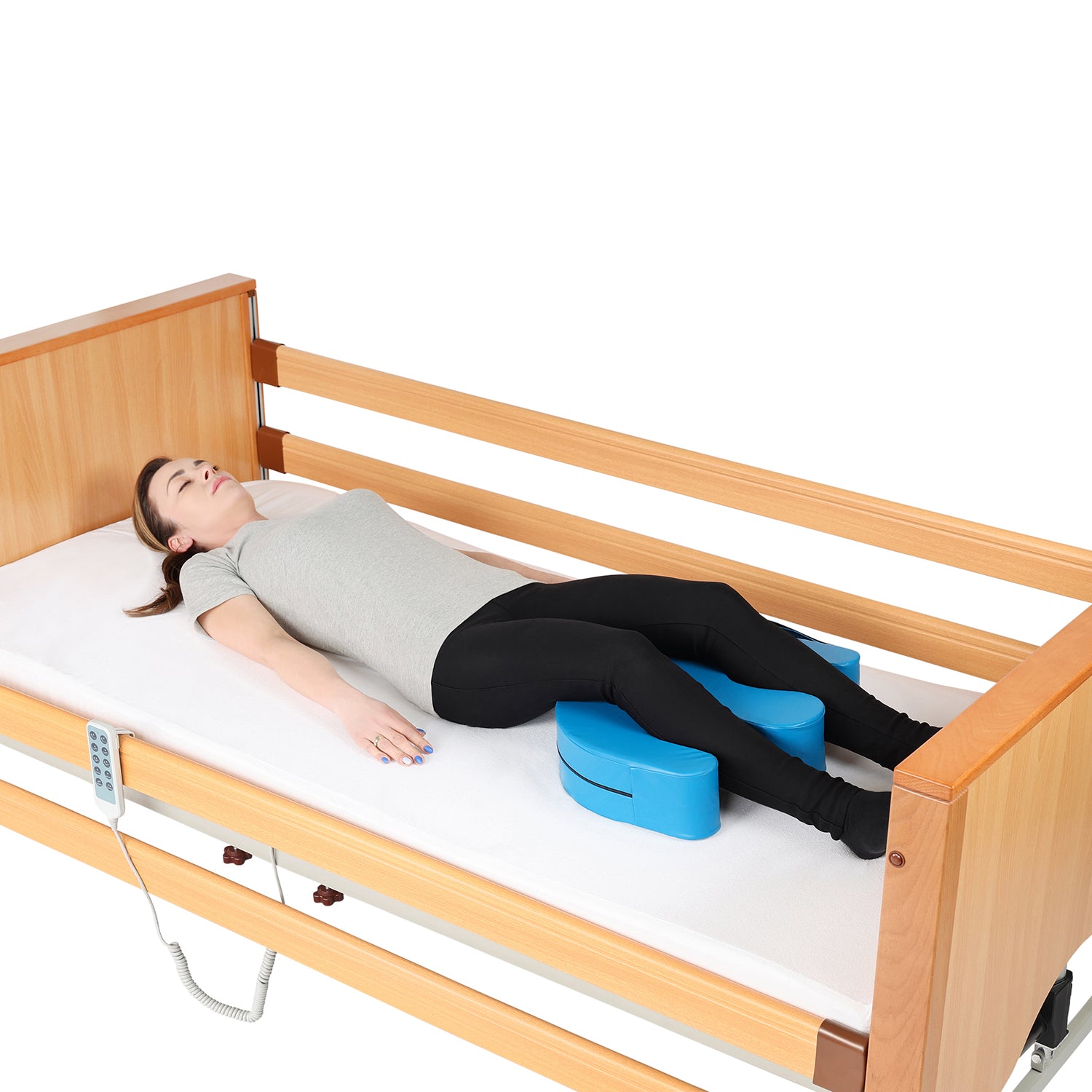 Antar Rehabilitationsbett freiliegende Aktuatoren – 3/4-Ansicht Holzoptik